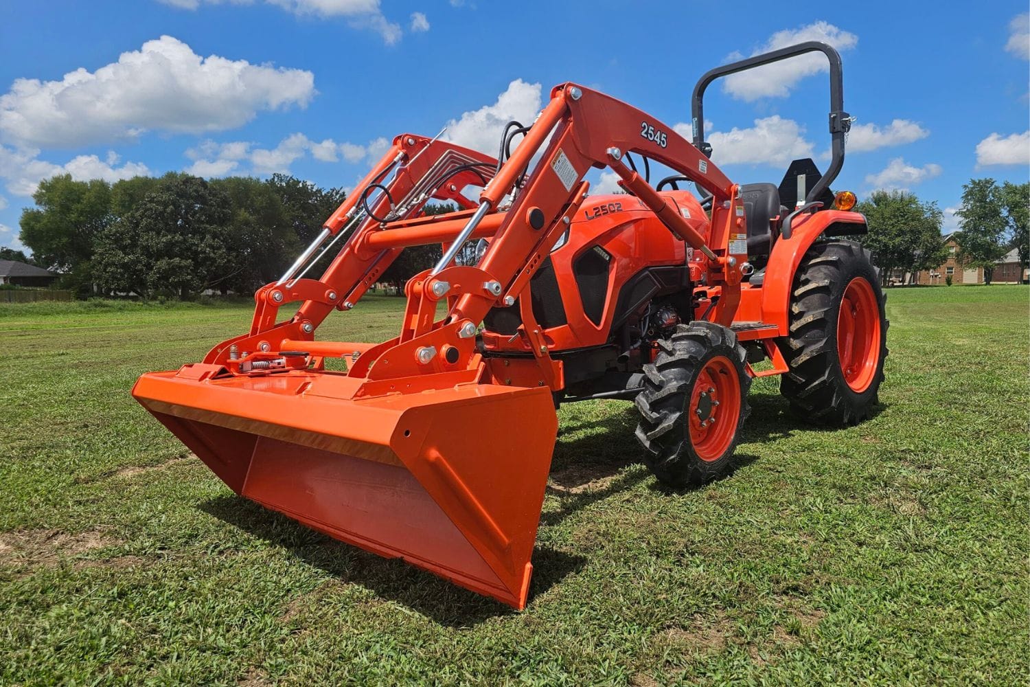 Kubota L2502 and front loader
