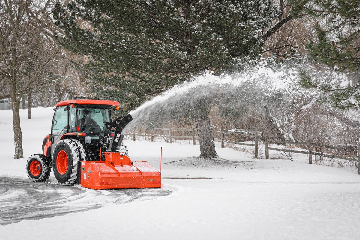 SBP16 SERIES SNOW BLOWERS